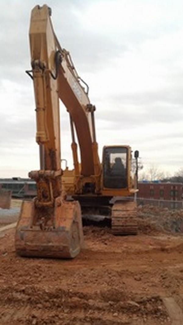 John Deere 330LC Excavator