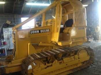 John Deere 450E Dozer w/ front mounted winch
