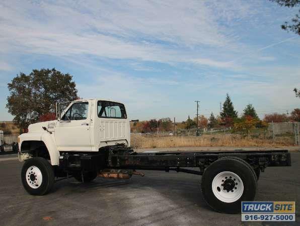 Ford F800 4x4 Cab & Chassis
