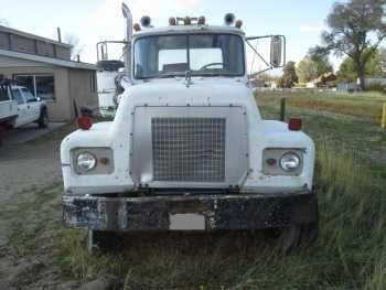 Mack R600 W6 Cab and Chassis Truck