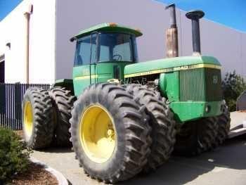 John Deere 8640 4x4 Farm Tractor