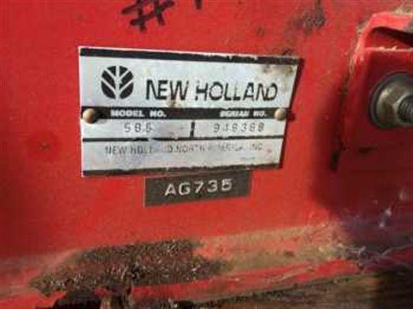 New Holland 585 Baler