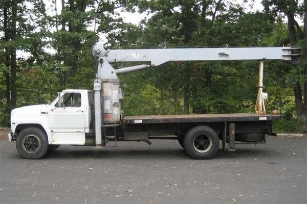 Ford F700 #7624
