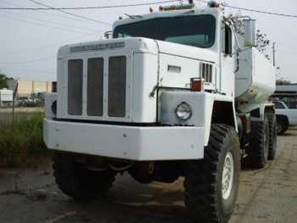 International Paystar 5000 Water Truck