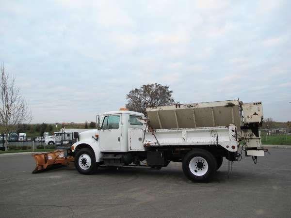 International 4900 Swenson Snow Plowing Truck