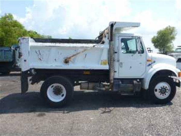 International Model 4700 Dump Truck