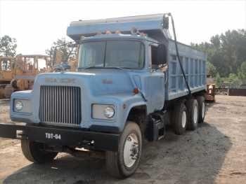 Mack DM685S Tri-axle Dump Truck