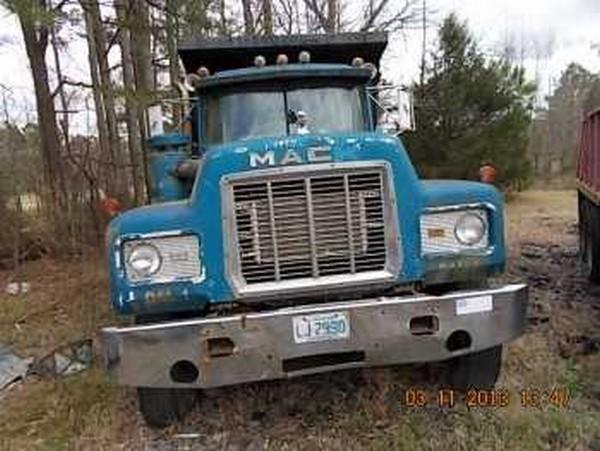 Mack RD686 Tri Axle Dump Truck