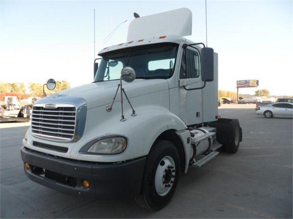 Freightliner CL12042ST-COLUMBIA 120