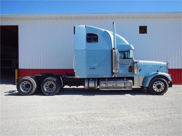 Freightliner FLD13264T-CLASSIC XL
