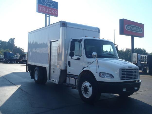 FREIGHTLINER BUSINESS CLASS M2 106 STRAIGHT - BOX TRUCK FOR SALE