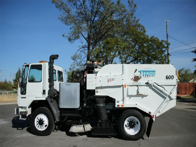 FREIGHTLINER FC70 SWEEPER TRUCK FOR SALE
