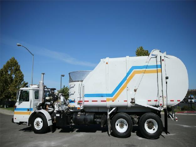 VOLVO WXLL64 GARBAGE - REFUSE TRUCK FOR SALE