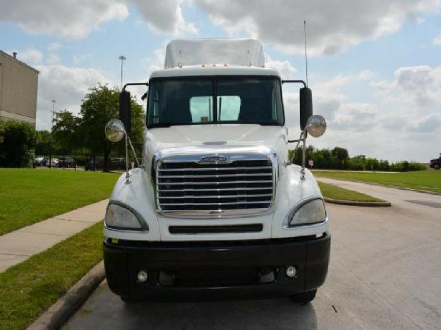 FREIGHTLINER CL12064ST COLUMBIA  TANDEM AXLE DAYCAB FOR SALE